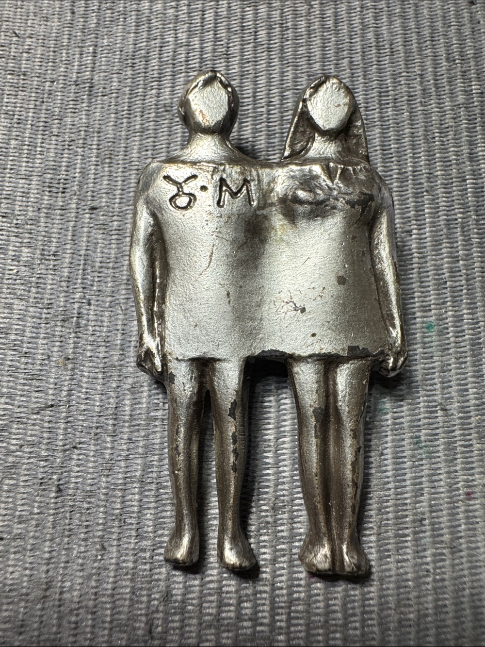 Silver Jeans Silver-Tone Couple Silhouette Charm